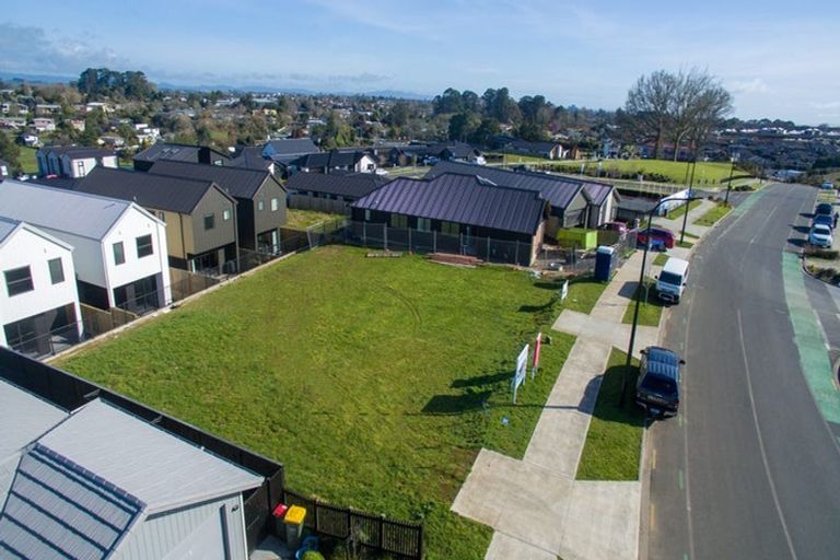 Photo of property in 36 Taahunui Rise, Peacocke, 3206