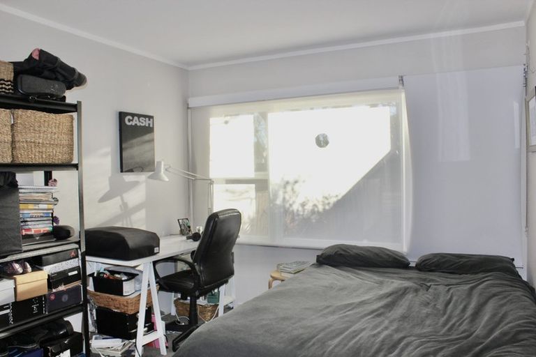 Photo of property in 2/27 Nikau Street, New Lynn, Auckland, 0600