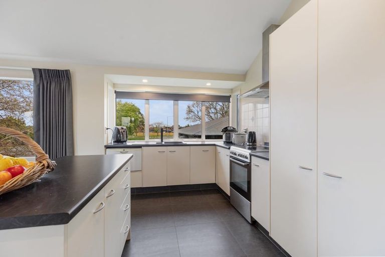 Photo of property in 76 Ngatai Road, Otumoetai, Tauranga, 3110