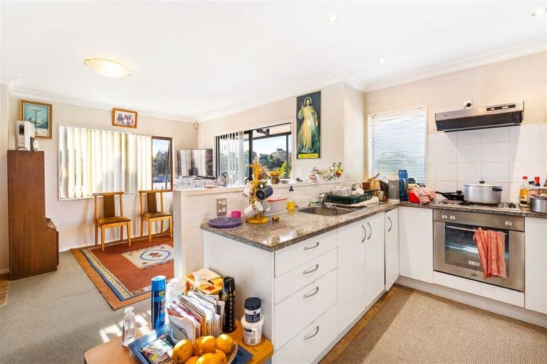 Photo of property in 7 Garton Drive, Massey, Auckland, 0614