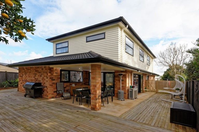 Photo of property in 11a Gane Lane, Te Atatu Peninsula, Auckland, 0610