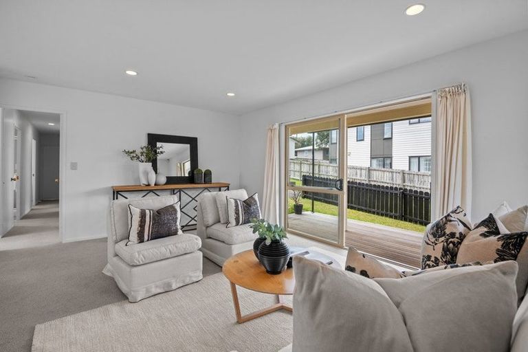 Photo of property in 14 Elliott Avenue, Bayview, Auckland, 0629
