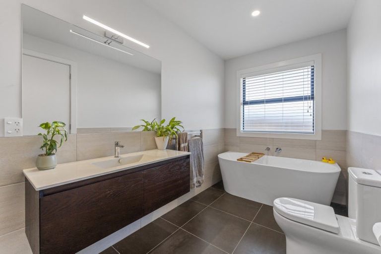Photo of property in 24 Maunganamu Drive, Wharewaka, Taupo, 3330