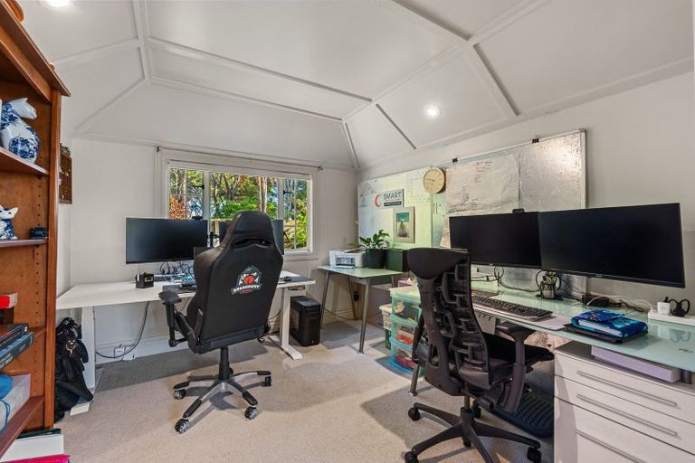Photo of property in 1032 Scenic Drive North, Swanson, Auckland, 0816