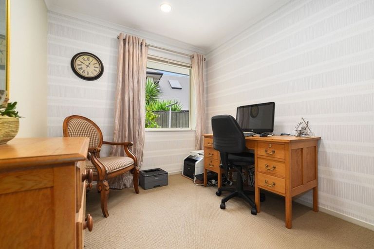 Photo of property in 21 Merlin Close, Huntington, Hamilton, 3210