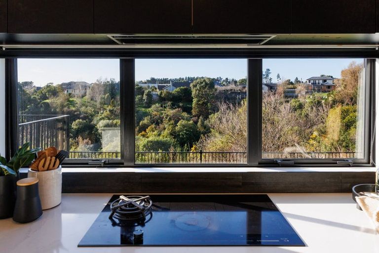 Photo of property in 18 Silkwood Place, Fitzherbert, Palmerston North, 4410