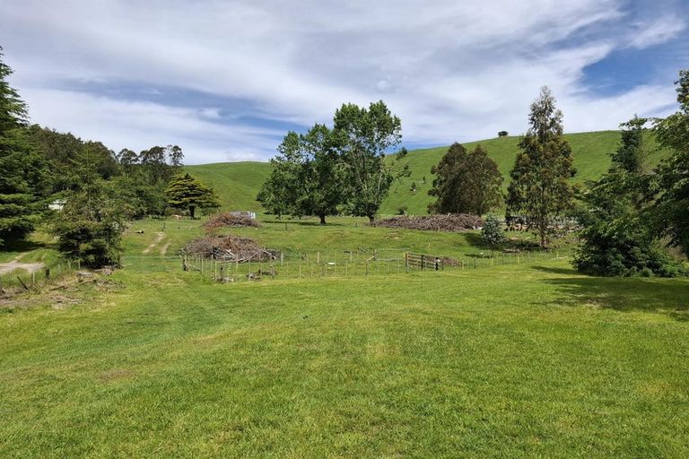 Photo of property in 227 Whangamata Road, Kinloch, Taupo, 3377