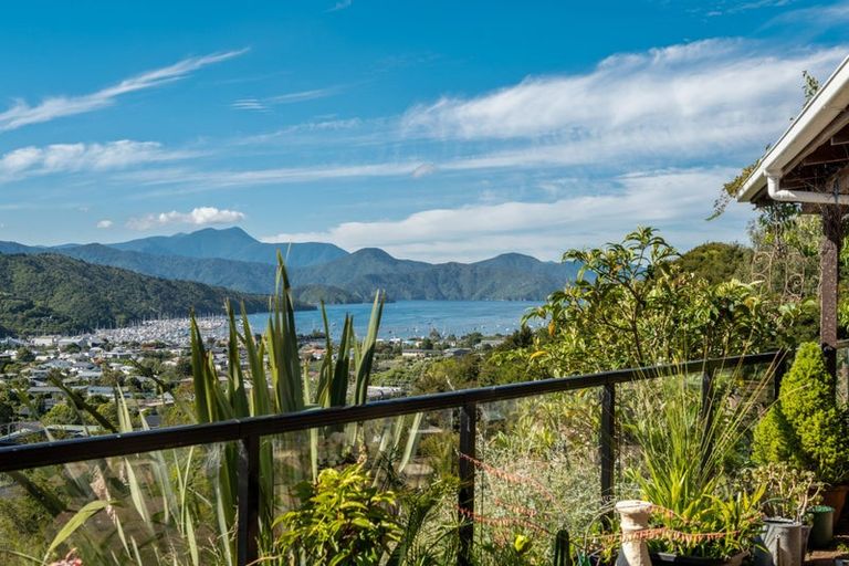 Photo of property in 51 Boons Valley Road, Waikawa, Picton, 7220