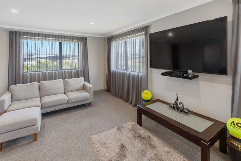 Photo of property in 247 Parklands Avenue, Bell Block, New Plymouth, 4312