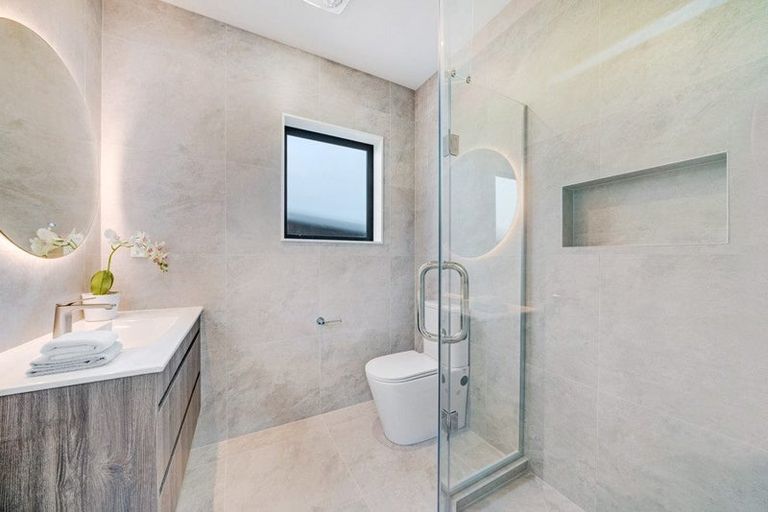 Photo of property in 8 Evergreen Parade, Rosehill, 2113