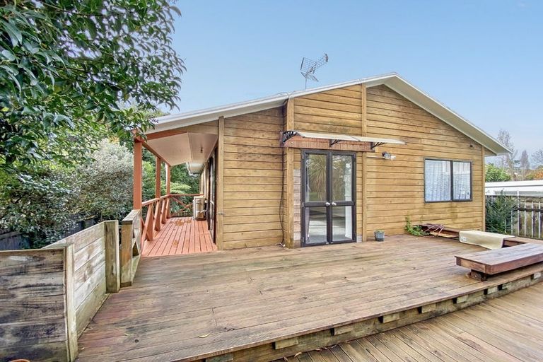 Photo of property in 1/8 Alston Avenue, Kelston, Auckland, 0602