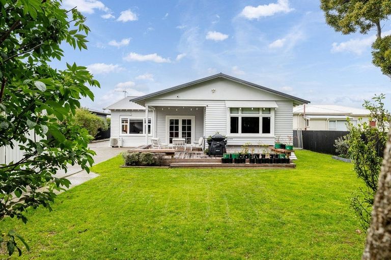 Photo of property in 48 Miro Street, Takaro, Palmerston North, 4410