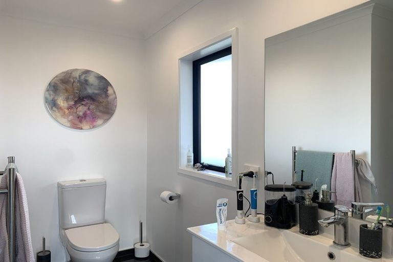 Photo of property in 6/2 Frances Bryers Road, Hobsonville, Auckland, 0616