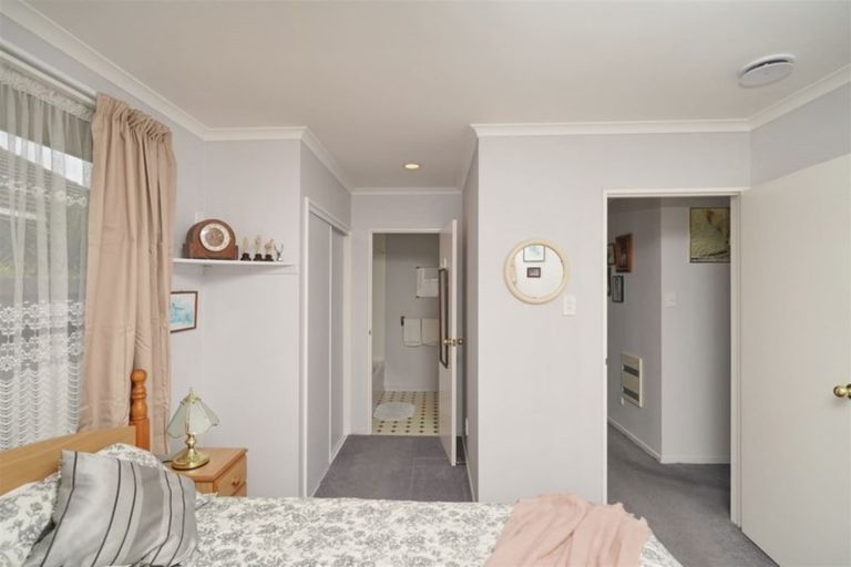 Photo of property in 2/15 Neville Street, Spreydon, Christchurch, 8024