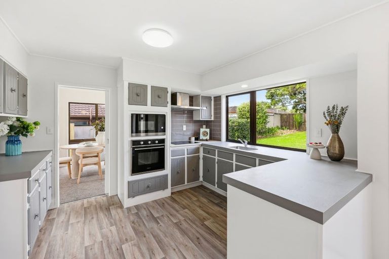 Photo of property in 178 Prince Regent Drive, Farm Cove, Auckland, 2012