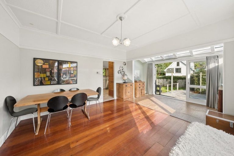 Photo of property in 26 Burma Road, Khandallah, Wellington, 6035