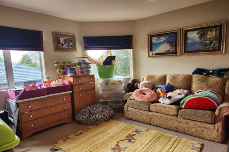 Photo of property in 15 Tullamore Place, Casebrook, Christchurch, 8051