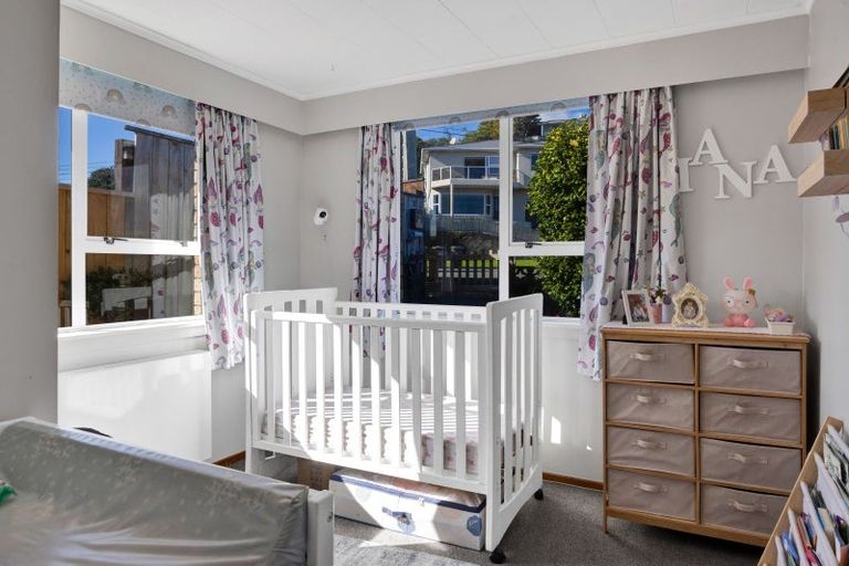 Photo of property in 15 Mount View Place, Spotswood, New Plymouth, 4310