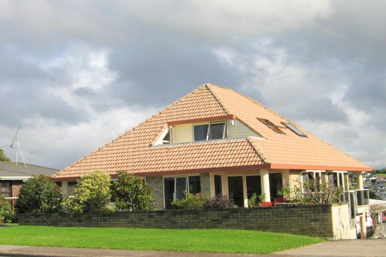 Photo of property in 2/45 Marellen Drive, Red Beach, 0932