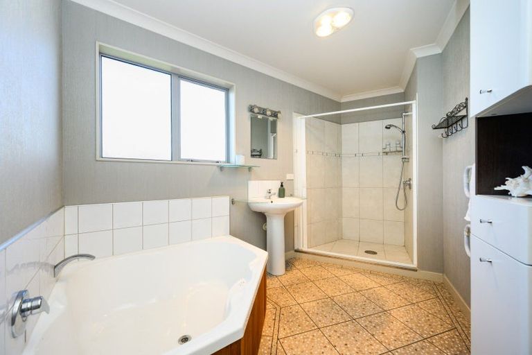 Photo of property in 2 Ursula Drive, Feilding, 4702