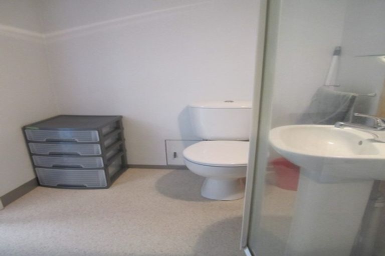 Photo of property in Urbane Apartments, 24/29 Webb Street, Mount Cook, Wellington, 6011