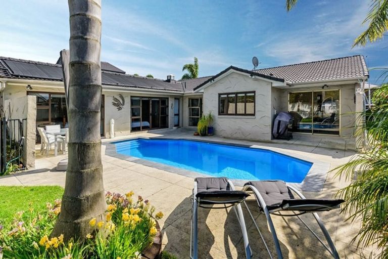 Photo of property in 4 Broman Place, Half Moon Bay, Auckland, 2012