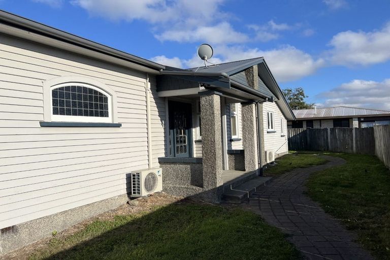 Photo of property in 42 Lyndon Street, Riccarton, Christchurch, 8041
