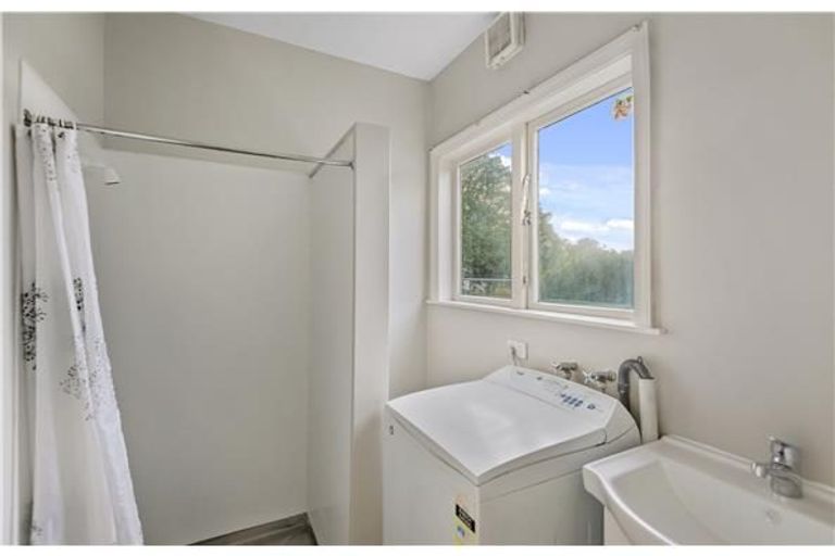 Photo of property in 5 Tara Street, Riccarton, Christchurch, 8041