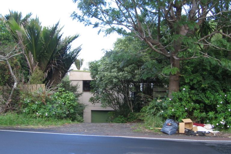 Photo of property in 112 Woodlands Park Road, Titirangi, Auckland, 0604