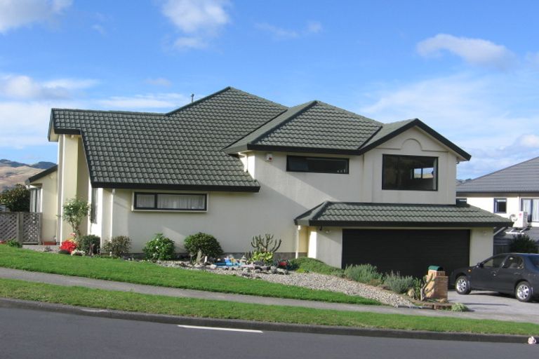 Photo of property in 16 Waverton Terrace, Churton Park, Wellington, 6037