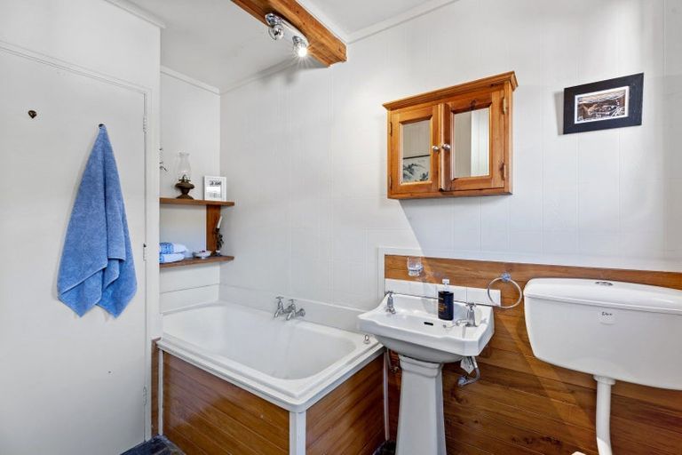 Photo of property in 124 Marine Drive, Diamond Harbour,  8971
