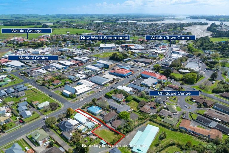 Photo of property in 96 Queen Street, Waiuku, 2123