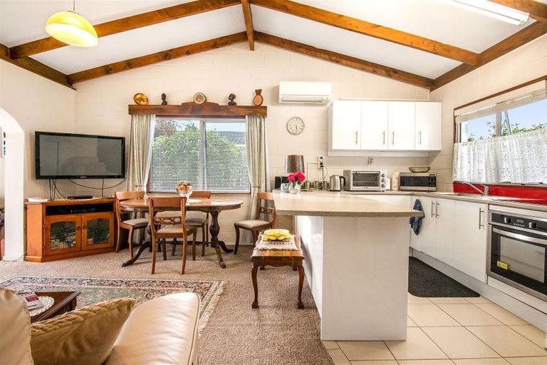 Photo of property in 23 Hatton Road, Orewa, 0931