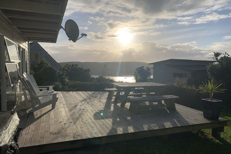 Photo of property in 14b Kahu Road, Paremata, Porirua, 5024