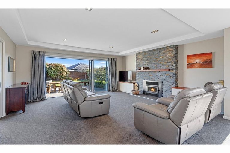 Photo of property in 12 Coachmans Road, Prebbleton, 7604