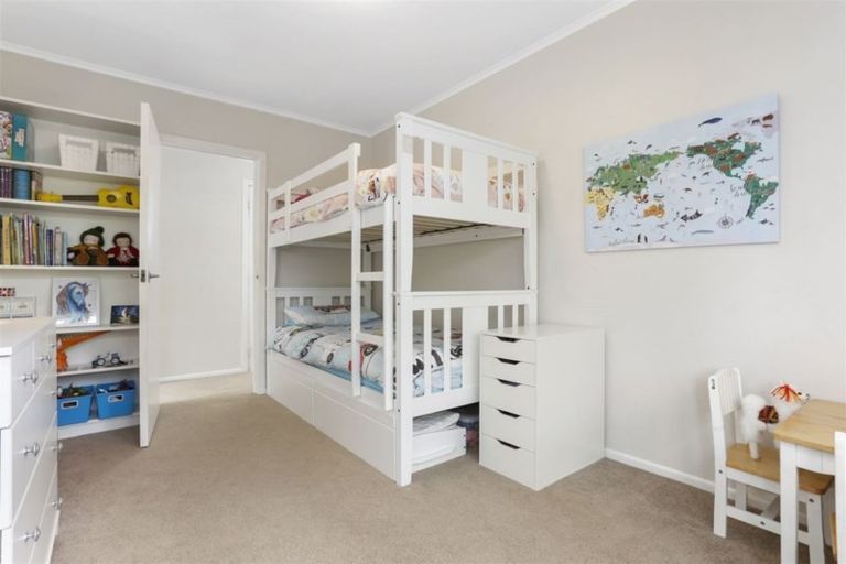 Photo of property in 1 Kotuku Street, Te Atatu Peninsula, Auckland, 0610