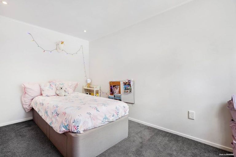 Photo of property in 92 Castor Bay Road, Castor Bay, Auckland, 0620