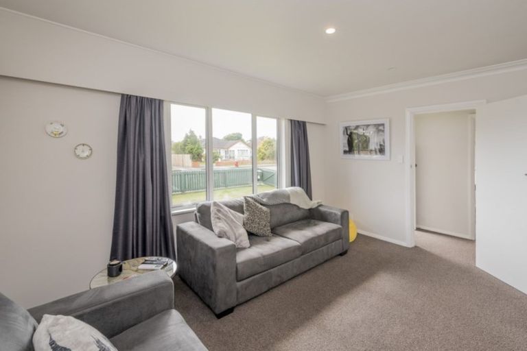 Photo of property in 19 Hannan Street, Levin, 5510