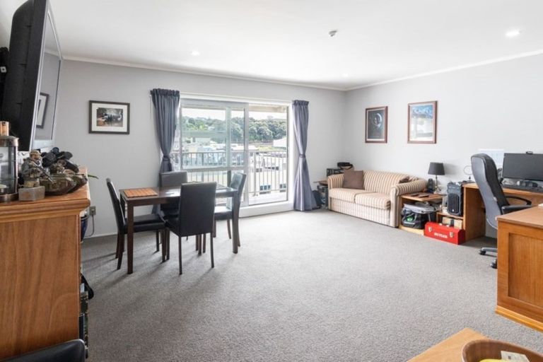 Photo of property in 23/8u Girton Terrace, Mount Cook, Wellington, 6021