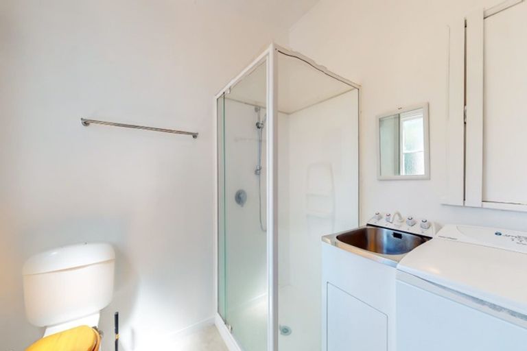 Photo of property in 27 Myrtle Crescent, Mount Cook, Wellington, 6021