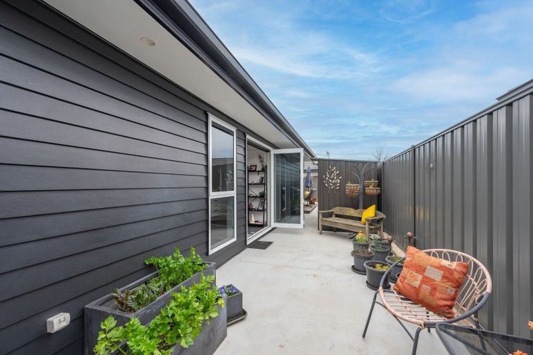Photo of property in 8 Rakaia Way, Poraiti, Napier, 4112