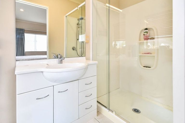 Photo of property in 46 Blackwood Drive, Wattle Downs, Auckland, 2103