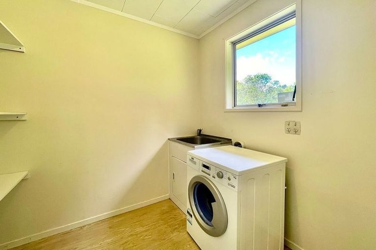 Photo of property in 58 Alexander Avenue, Torbay, Auckland, 0630