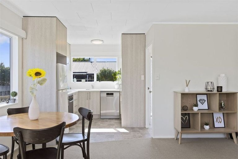Photo of property in 18a Kane Road, Papamoa Beach, Papamoa, 3118