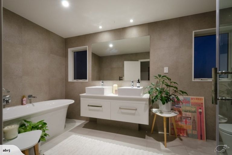 Photo of property in 88 Pohutukawa Parade, Riverhead, 0820