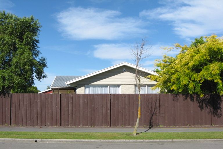 Photo of property in 6 Four Elms Place, Parklands, Christchurch, 8083