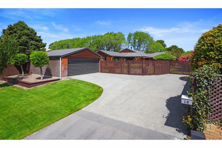 Photo of property in 19 Canon Stack Place, Kaiapoi, 7630