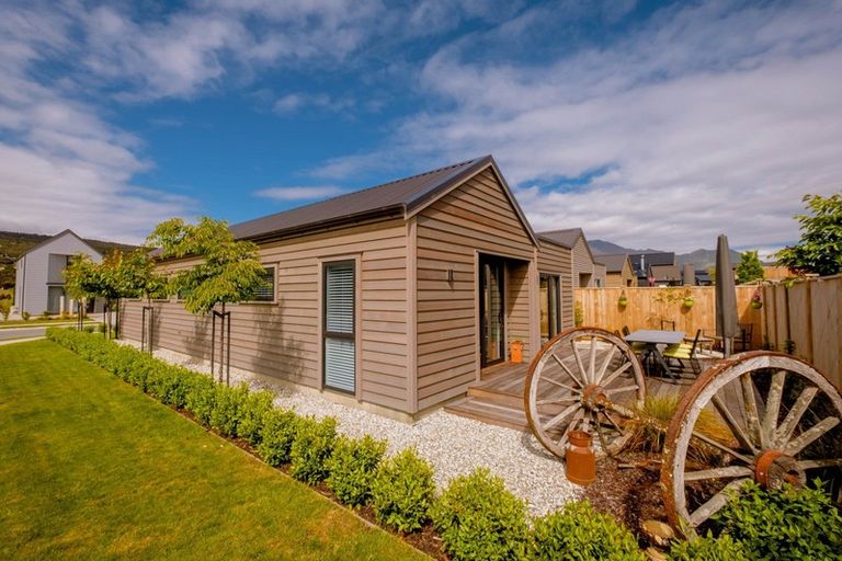 Photo of property in 11 Glen Dene Crescent, Wanaka, 9305