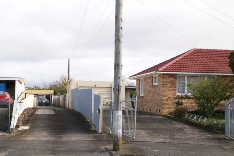 Photo of property in 11 Burbridge Road, Favona, Auckland, 2024