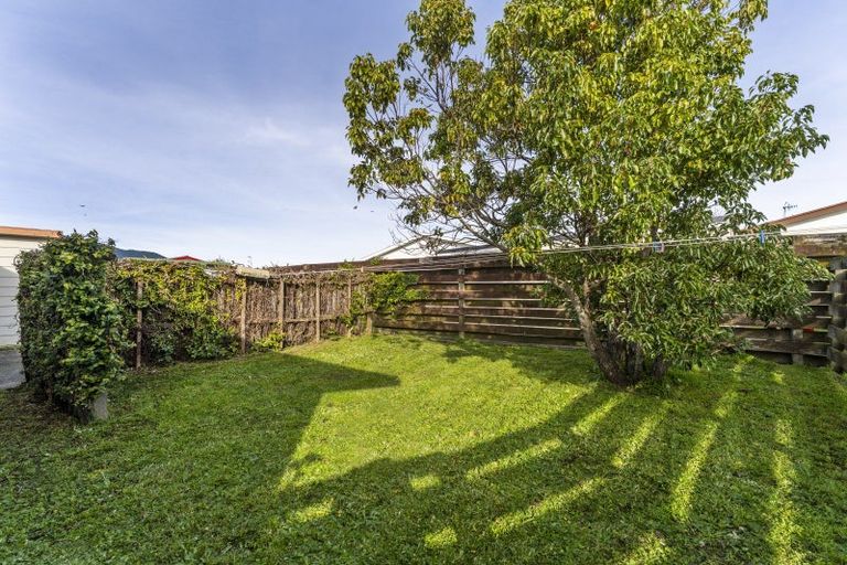 Photo of property in 26 Cypress Grove, Paraparaumu, 5032